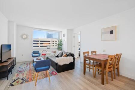 2Br 3Ba Ocean Front Condo On The Boardwalk Cozysuites Atlantic City Bagian luar foto
